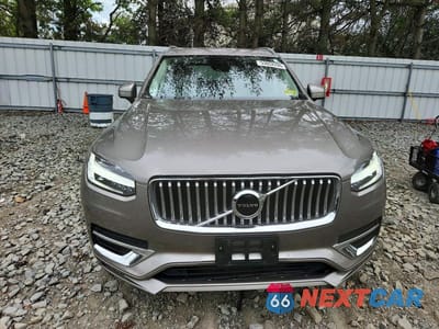 Piąte zdjęcie samochodu w środku: 2021 VOLVO XC90 T6 INSCRIPTION VIN:YV4A221L7M1681872 - miniatura