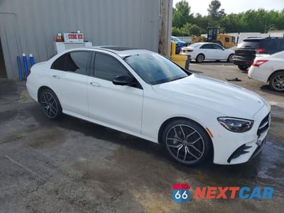 Czwarte zdjęcie samochodu z boku: 2022 MERCEDES-BENZ E 350 VIN:W1KZF8DBXNB091537 - miniatura