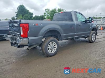 Trzecie zdjęcie samochodu z tyłu: 2017 FORD F250 SUPER DUTY VIN:1FTBF2B65HEE42629 - miniatura