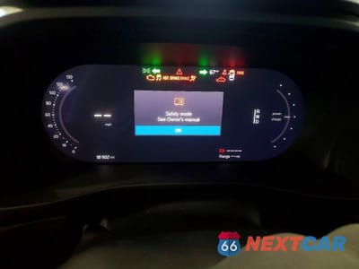 Zdjęcie 9 z 13 samochodu: 2023 VOLVO XC40 RECHARGE PLUS VIN:YV4ED3UL3P2102839 - miniatura