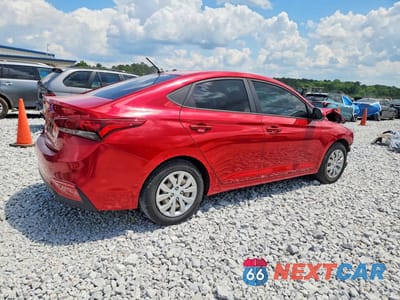 Trzecie zdjęcie samochodu z tyłu: 2018 HYUNDAI ACCENT SE VIN:3KPC24A31JE005871 - miniatura