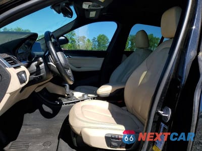 Zdjęcie 7 z 13 samochodu: 2017 BMW X1 XDRIVE28I VIN:WBXHT3Z31H4A57214 - miniatura
