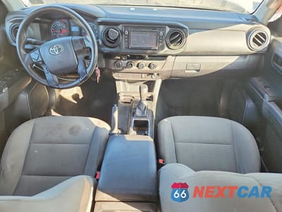 Zdjęcie 8 z 12 samochodu: 2017 TOYOTA TACOMA SR V6 VIN:3TMCZ5AN0HM066731 - miniatura
