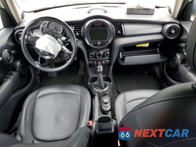 Zdjęcie 8 z 12 samochodu: 2016 MINI COOPER VIN:WMWXU1C57G2D11200 - miniatura