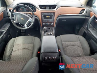 Zdjęcie 8 z 13 samochodu: 2017 CHEVROLET TRAVERSE LT VIN:1GNKRGKD7HJ208722 - miniatura
