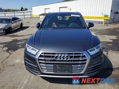 Piąte zdjęcie samochodu w środku: 2018 AUDI Q5 PREMIUM PLUS VIN:WA1BNAFY3J2222870 - miniatura
