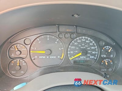 Zdjęcie 9 z 12 samochodu: 1998 GMC JIMMY VIN:1GKDT13W2W2528140 - miniatura
