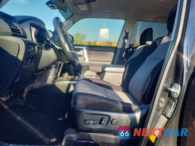 Zdjęcie 7 z 12 samochodu: 2021 TOYOTA 4RUNNER SR5 VIN:JTEMU5JRXM5958499 - miniatura