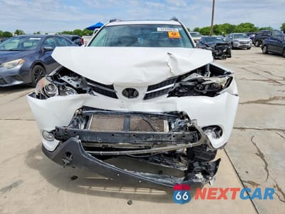 Piąte zdjęcie samochodu w środku: 2014 TOYOTA RAV4 XLE VIN:2T3RFREV0EW151194 - miniatura