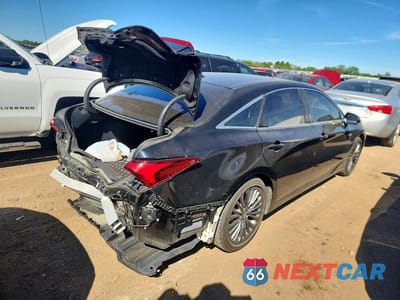 Trzecie zdjęcie samochodu z tyłu: 2021 TOYOTA AVALON XSE VIN:4T1EA1AB1MU005811 - miniatura