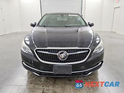Piąte zdjęcie samochodu w środku: 2017 BUICK LACROSSE ESSENCE VIN:1G4ZP5SS3HU165314 - miniatura