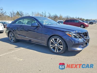 Czwarte zdjęcie samochodu z boku: 2017 MERCEDES-BENZ E 400 4MATIC VIN:WDDKJ6HB9HF356783 - miniatura
