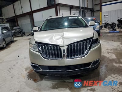 Piąte zdjęcie samochodu w środku: 2011 LINCOLN MKX VIN:2LMDJ8JKXBBJ08852 - miniatura