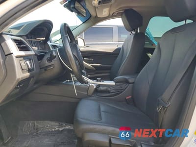 Zdjęcie 7 z 12 samochodu: 2018 BMW 320 I VIN:WBA8E1G59JNU91293 - miniatura