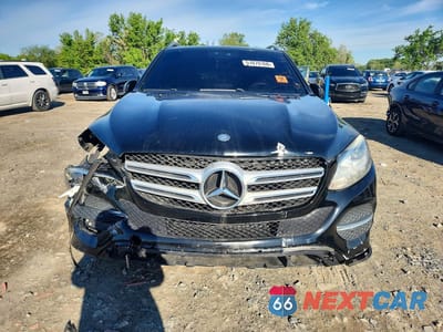 Piąte zdjęcie samochodu w środku: 2016 MERCEDES-BENZ GLE 350 4MATIC VIN:4JGDA5HB0GA743615 - miniatura