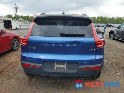 Zdjęcie 6 z 13 samochodu: 2021 VOLVO XC40 T5 R-DESIGN VIN:YV4162UM7M2465605 - miniatura