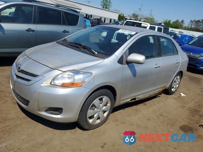 2008 TOYOTA YARIS BASE JTDBT923184031158 - główne zdjęcie licytacji z USA - miniatura