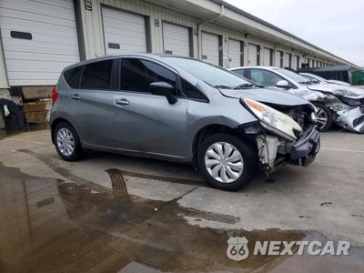 Czwarte zdjęcie samochodu z boku: 2015 NISSAN VERSA NOTE SV VIN:3N1CE2CP5FL351679 - miniatura