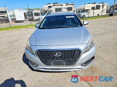 Piąte zdjęcie samochodu w środku: 2017 HYUNDAI SONATA HYBRID SE VIN:KMHE24L18HA057642 - miniatura
