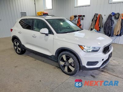 Czwarte zdjęcie samochodu z boku: 2020 VOLVO XC40 T5 MOMENTUM VIN:YV4162UK2L2204086 - miniatura