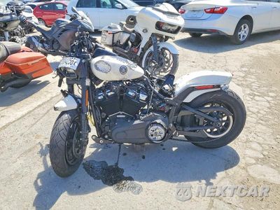 Trzecie zdjęcie samochodu z tyłu: 2018 HARLEY-DAVIDSON FXFB FAT BOB VIN:1HD1YKJ33JC024664 - miniatura