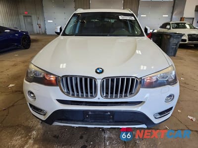 Piąte zdjęcie samochodu w środku: 2016 BMW X3 XDRIVE28I VIN:5UXWX9C51G0D63937 - miniatura