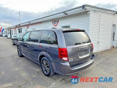 Trzecie zdjęcie samochodu z tyłu: 2017 DODGE GRAND CARAVAN SXT VIN:2C4RDGCGXHR573924 - miniatura