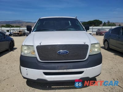 Piąte zdjęcie samochodu w środku: 2005 FORD F150 VIN:1FTRF12285NC04551 - miniatura