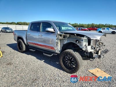 Czwarte zdjęcie samochodu z boku: 2022 TOYOTA TACOMA SR5 V6 VIN:3TMCZ5AN2NM466463 - miniatura
