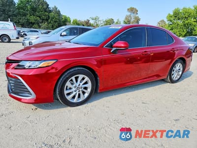 2024 TOYOTA CAMRY LE 4T1C11AK5RU195417 - główne zdjęcie licytacji z USA - miniatura
