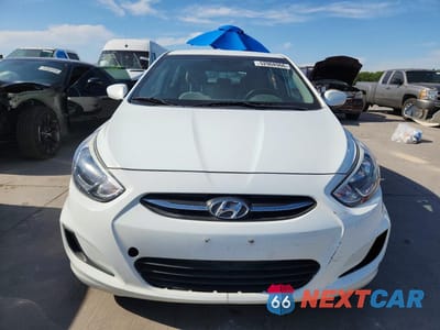 Piąte zdjęcie samochodu w środku: 2015 HYUNDAI ACCENT GS VIN:KMHCT5AE7FU219739 - miniatura