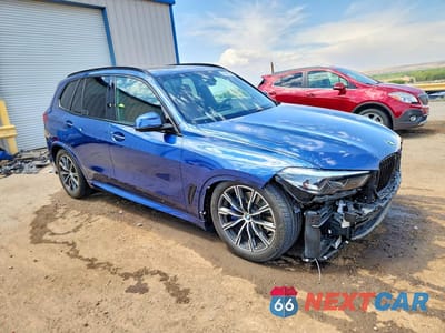 Czwarte zdjęcie samochodu z boku: 2022 BMW X5 XDRIVE40I VIN:5UXCR6C0XN9M37040 - miniatura