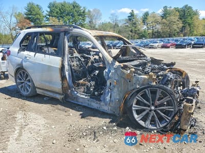 Czwarte zdjęcie samochodu z boku: 2021 BMW X7 M50I VIN:5UXCX6C07M9G34741 - miniatura