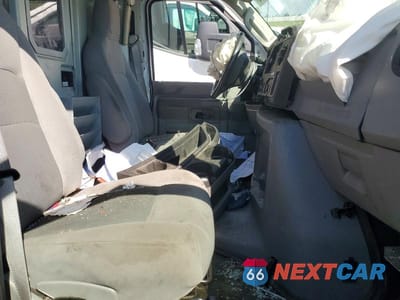 Piąte zdjęcie samochodu w środku: 2018 FORD ECONOLINE E350 SUPER DUTY CUTAWAY VAN VIN:1FDWE3F6XJDC38405 - miniatura
