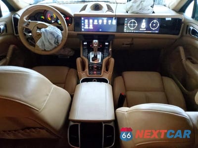 Zdjęcie 8 z 13 samochodu: 2014 PORSCHE CAYENNE S VIN:WP1AB2A26ELA59102 - miniatura