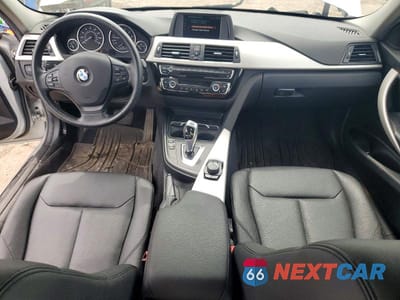 Zdjęcie 8 z 13 samochodu: 2018 BMW 320 XI VIN:WBA8A3C55JA489285 - miniatura