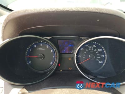 Zdjęcie 9 z 13 samochodu: 2012 HYUNDAI TUCSON VIN:KM8JU3AC0CU322682 - miniatura