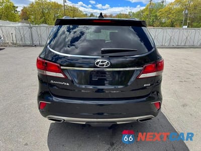 Piąte zdjęcie samochodu w środku: 2017 HYUNDAI SANTA FE SE VIN:KM8SMDHF6HU209448 - miniatura