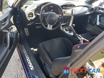 Zdjęcie 8 z 12 samochodu: 2013 SCION FR-S BASE VIN:JF1ZNAA11D2714628 - miniatura