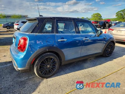 Trzecie zdjęcie samochodu z tyłu: 2022 MINI COOPER VIN:WMW33DK0XN2R43353 - miniatura