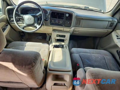 Zdjęcie 8 z 13 samochodu: 2001 CHEVROLET SUBURBAN K1500 VIN:3GNFK16T11G115481 - miniatura