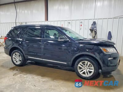 Czwarte zdjęcie samochodu z boku: 2019 FORD EXPLORER XLT VIN:1FM5K8D87KGA86184 - miniatura