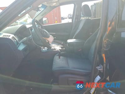 Zdjęcie 7 z 14 samochodu: 2009 JEEP GRAND CHEROKEE LAREDO VIN:1J8GR48K29C553383 - miniatura