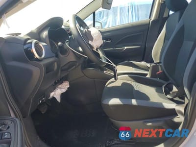 Zdjęcie 7 z 12 samochodu: 2025 NISSAN VERSA SV VIN:3N1CN8EV2SL848777 - miniatura