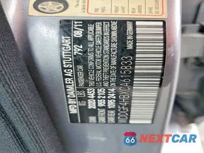 Zdjęcie 12 z 12 samochodu: 2012 MERCEDES-BENZ C 250 VIN:WDDGF4HBXCA615833 - miniatura