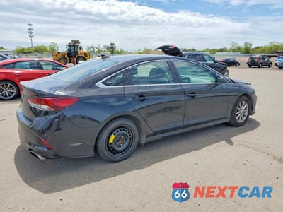Trzecie zdjęcie samochodu z tyłu: 2018 HYUNDAI SONATA SE VIN:5NPE24AFXJH693660 - miniatura