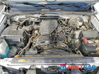 Zdjęcie 11 z 12 samochodu: 2015 TOYOTA TACOMA ACCESS CAB VIN:5TFTX4CN0FX051876 - miniatura