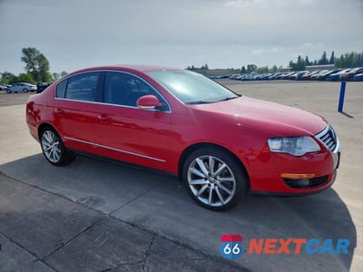 Czwarte zdjęcie samochodu z boku: 2007 VOLKSWAGEN PASSAT 3.6L 4MOTION SPORT VIN:WVWDU93C97P106545 - miniatura