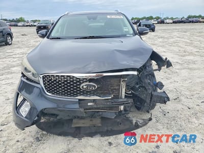 Piąte zdjęcie samochodu w środku: 2017 KIA SORENTO SX V6 VIN:5XYPK4A5XHG319485 - miniatura