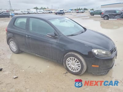 Czwarte zdjęcie samochodu z boku: 2012 VOLKSWAGEN GOLF VIN:WVWAB7AJ6CW247989 - miniatura